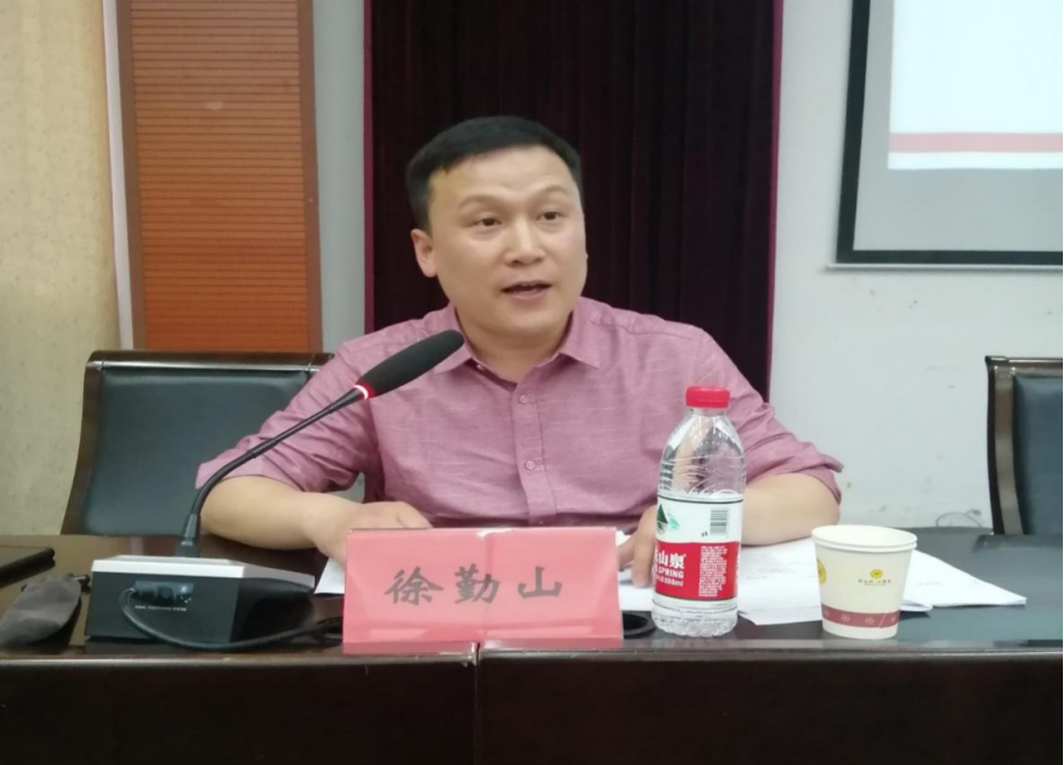 露点直播
 民族学与历史学学院 社会学院 音乐舞蹈学院联合举行2022年上半年党员培训班第二次党课
